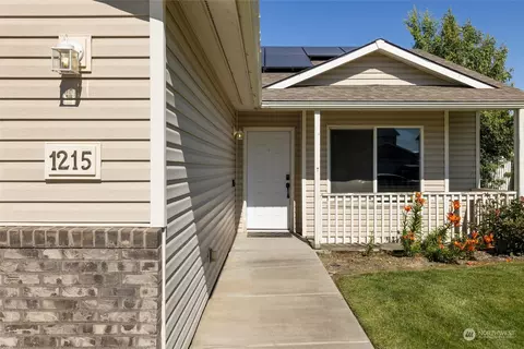 1215 N Beech Ave, Pasco, WA 99301 photo 3