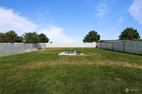 1215 N Beech Ave, Pasco, WA 99301 photo 22