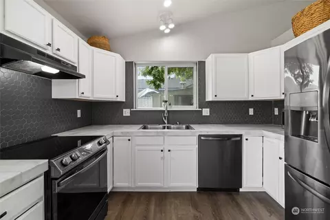 1215 N Beech Ave, Pasco, WA 99301 photo 11