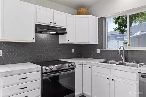 1215 N Beech Ave, Pasco, WA 99301 photo 10