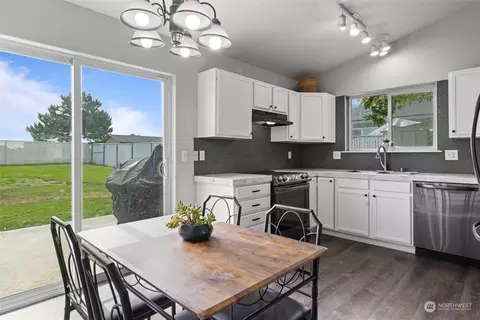 1215 N Beech Ave, Pasco, WA 99301 photo 9