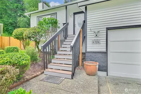 6326 1st Dr SE, Everett, WA 98203 photo 3