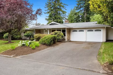 8408 NE 138th St, Kirkland, WA 98034