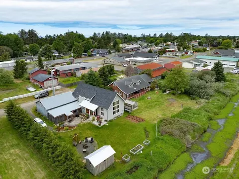3606 N Ln, Seaview, WA 98644