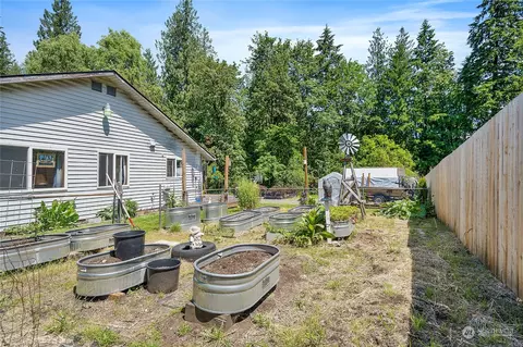 Exterior - 40522 228th Way, Enumclaw, WA 98022 photo 5 of 13