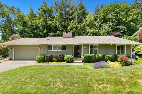 2045 139th Pl SE, Bellevue, WA 98005