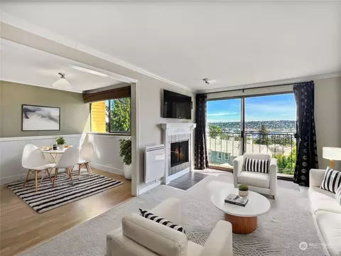 3710 25th Pl W #404, Seattle, WA 98199