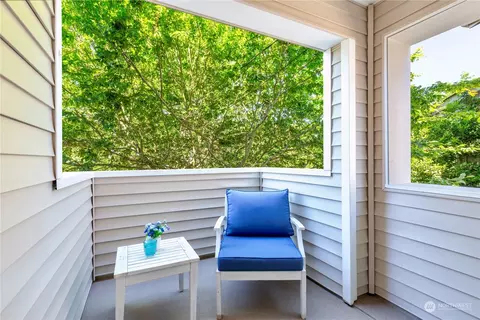 Exterior - 8550 Stone Ave N, Seattle, WA 98103 photo 3 of 4