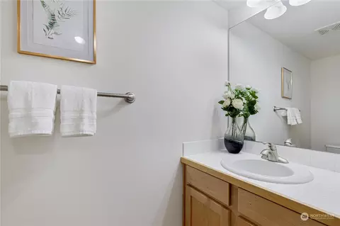 Bath - 8550 Stone Ave N, Seattle, WA 98103 photo 2 of 5