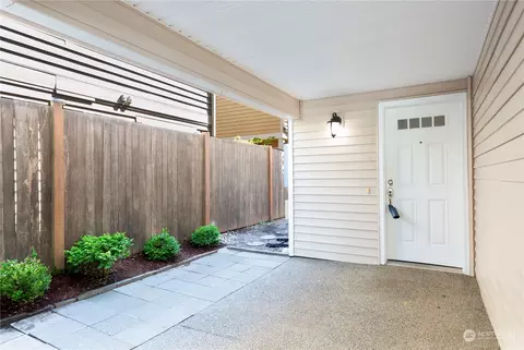 Exterior - 8550 Stone Ave N, Seattle, WA 98103 photo 2 of 4