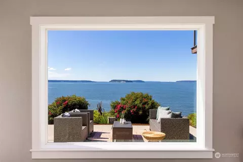 View/Area - 1343 Madrona Ave, Everett, WA 98203 photo 1 of 5