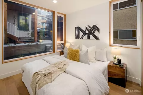 Bedroom - 2016 Franklin Ave E #B, Seattle, WA 98102 photo 4 of 4