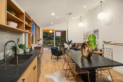 Dining - 2016 Franklin Ave E #B, Seattle, WA 98102 photo 2 of 2