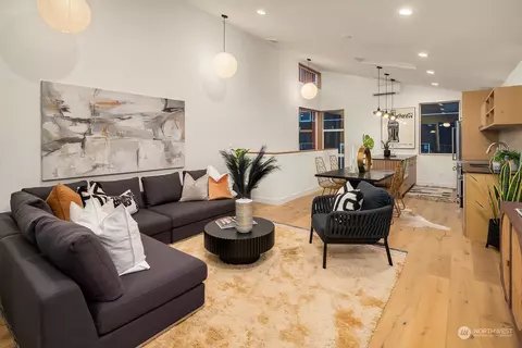 Living - 2016 Franklin Ave E #B, Seattle, WA 98102 photo 3 of 3