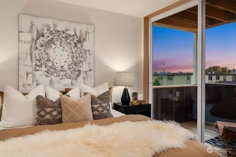 Bedroom - 2016 Franklin Ave E #B, Seattle, WA 98102 photo 2 of 4