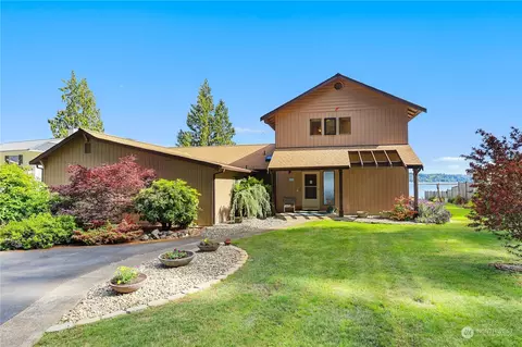 101 NE Sundstrom Rd, Belfair, WA 98528