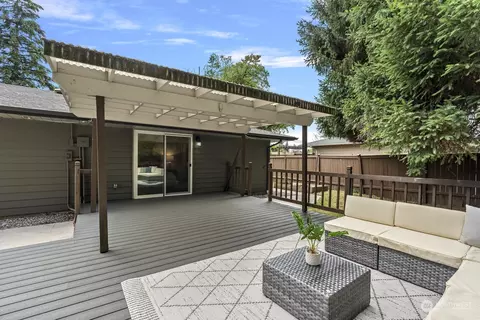 Exterior - 2223 122nd Pl SE, Everett, WA 98208 photo 6 of 17