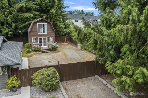 Exterior - 2223 122nd Pl SE, Everett, WA 98208 photo 11 of 17