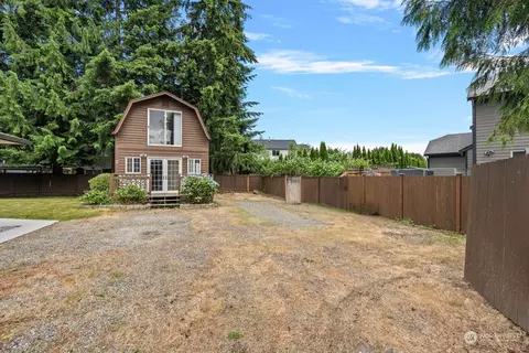 Exterior - 2223 122nd Pl SE, Everett, WA 98208 photo 13 of 17