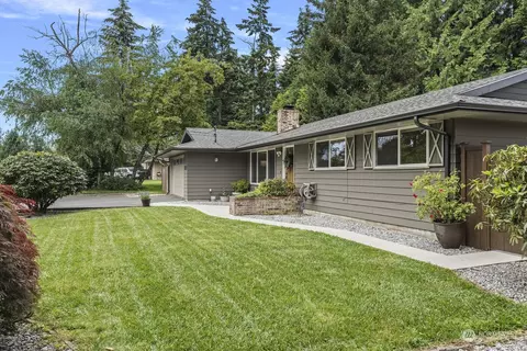 Exterior - 2223 122nd Pl SE, Everett, WA 98208 photo 2 of 17