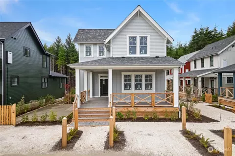 441 E Compass St, Pacific Beach, WA 98571