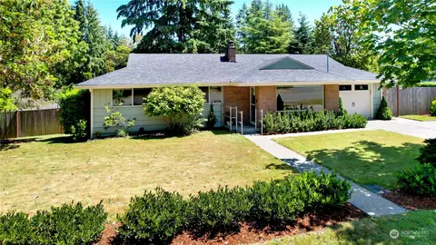 4428 Olympus Dr NE, Bremerton, WA 98310