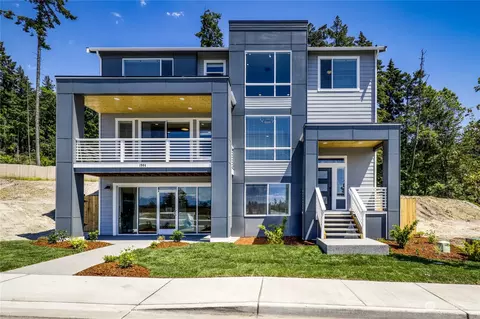 1904 NW Rustling Fir Ln, Silverdale, WA 98383