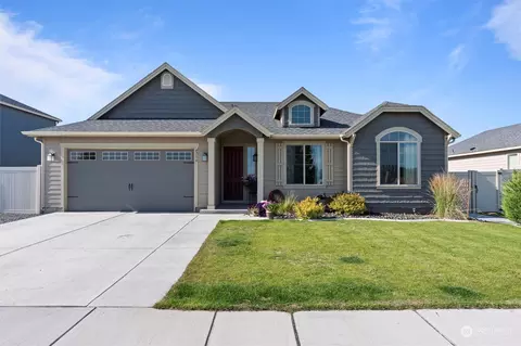 4716 W Hawk St, Moses Lake, WA 98837
