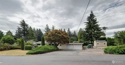 427 SW 207 Pl, Normandy Park, WA 98166