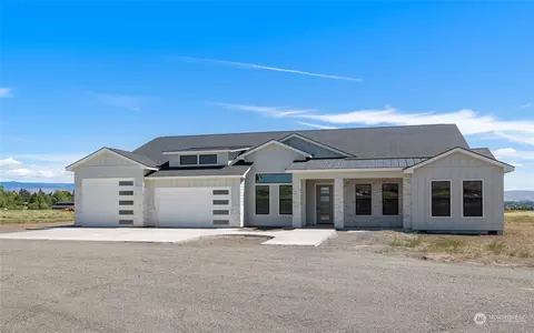 861 Waterbrook Ln, Ellensburg, WA 98926