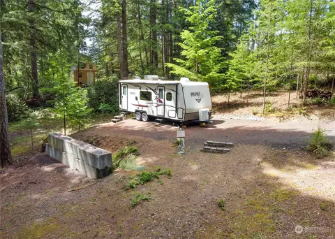 291 Emerald Lake Dr W, Grapeview, WA 98546