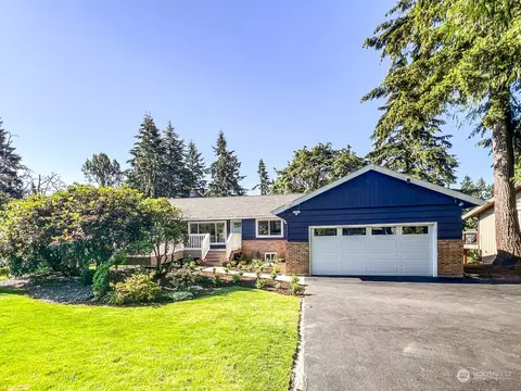 5015 NE 187th St, Lake Forest Park, WA 98155