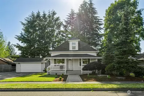 3140 Harding St, Enumclaw, WA 98022