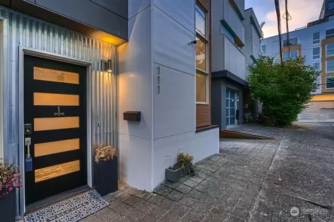 111 E Louisa St, Seattle, WA 98102 photo 2