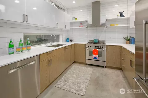 111 E Louisa St, Seattle, WA 98102 photo 20