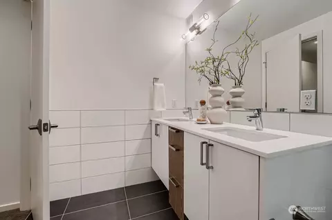111 E Louisa St, Seattle, WA 98102 photo 31