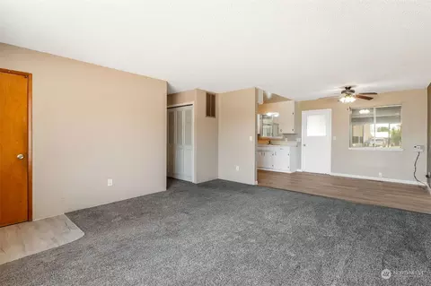 205 E Cedar St, Othello, WA 99344 photo 5