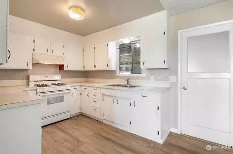 205 E Cedar St, Othello, WA 99344 photo 8