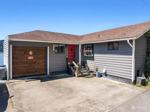 3141 E Lake Sammamish Shore Ln SE, Sammamish, WA 98075