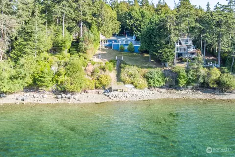 1161 Griffith Point Rd, Nordland, WA 98358
