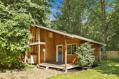 6482 Tory Trl, Maple Falls, WA 98266