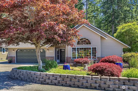 378 Macbrae Dr, Camano Island, WA 98282