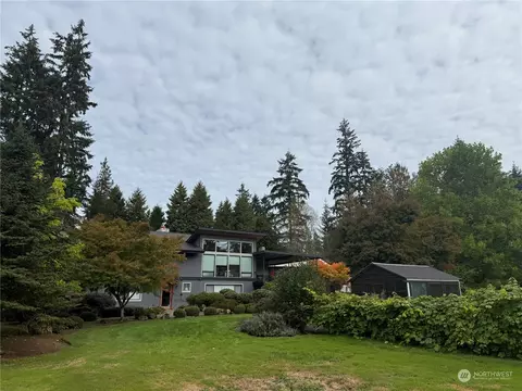 18704 160th Ave NE, Woodinville, WA 98072