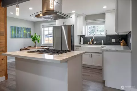 Kitchen - 17920 91st Pl NE, Bothell, WA 98011 photo 2 of 5