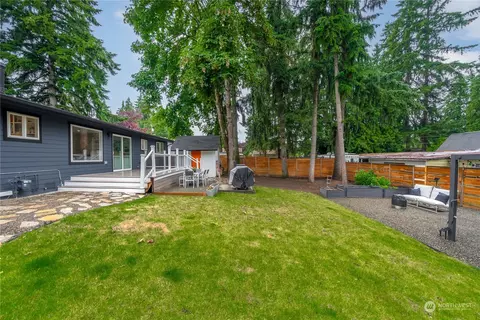 Exterior - 17920 91st Pl NE, Bothell, WA 98011 photo 14 of 16