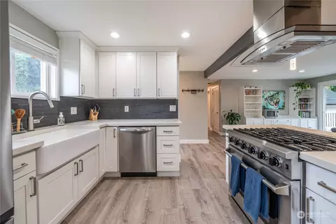 Kitchen - 17920 91st Pl NE, Bothell, WA 98011 photo 1 of 5