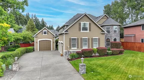 17011 28th St E, Lake Tapps, WA 98391