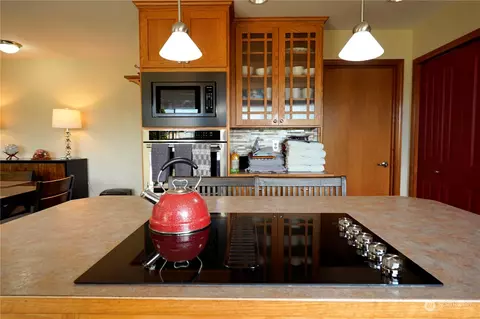 Kitchen - 1031 New Meadows Loop, Sequim, WA 98382 photo 2 of 5