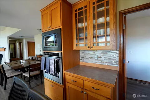Kitchen - 1031 New Meadows Loop, Sequim, WA 98382 photo 4 of 5