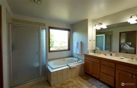 Bath - 1031 New Meadows Loop, Sequim, WA 98382 photo 1 of 5